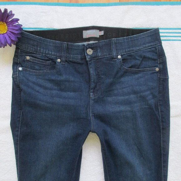 TORRID JEANS Size 14 Zip Ankle Bombshell Skinny Denim - Picture 3 of 9